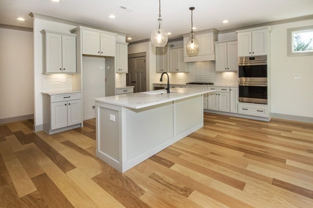 Image #17 for Admiral