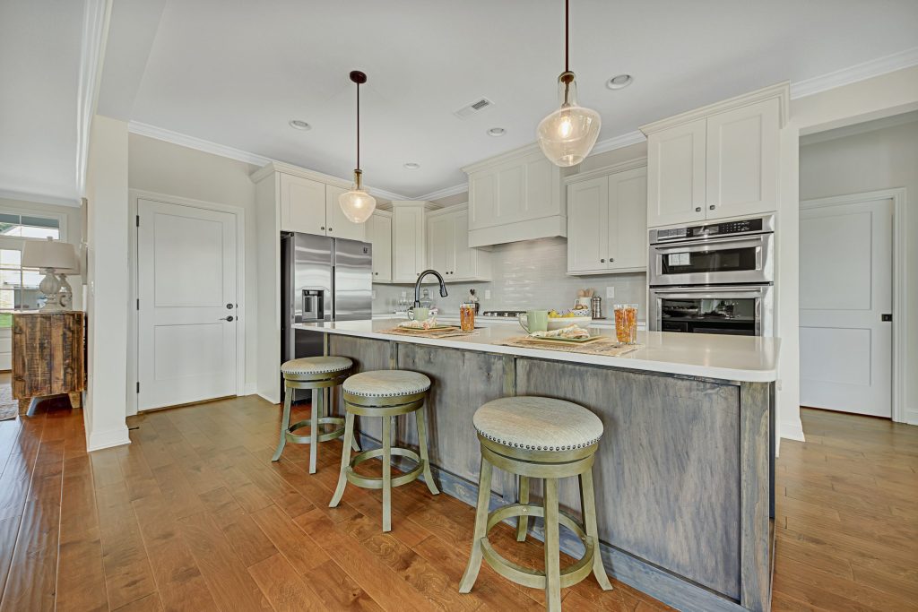 Image #14 for Martin