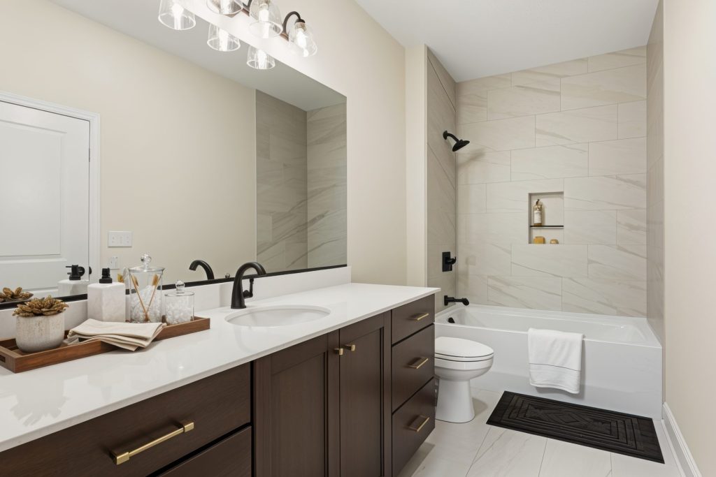 High resolution image #36 for Lot 26 – 2130 White Sycamore.